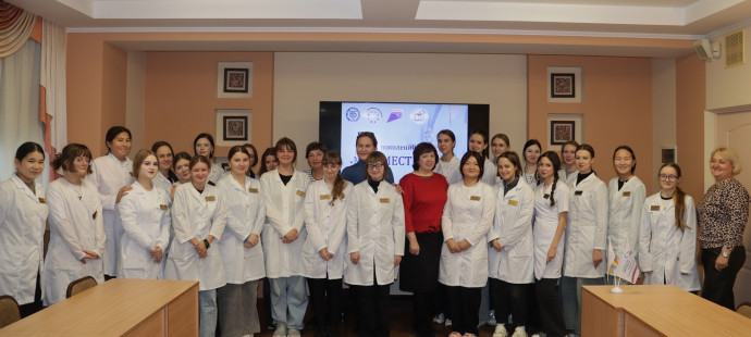 Мы вместе: Связь времен в медицинском колледже 0